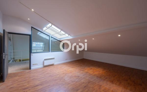 Immeuble à vendre    2 pièces •  Roubaix