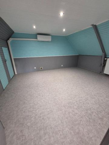 2 Charmantes maisons de 103 m2 et 45 m2, avec vie de plain-pied possible chacune (terrain de 800 m2 environ) dans un quartier calme à 900 m du centre de Le Faouët (Morbihan). (15 min de Plouay, 25 min de Caudan, 30 min de Lanester, 35 min de Lorient)