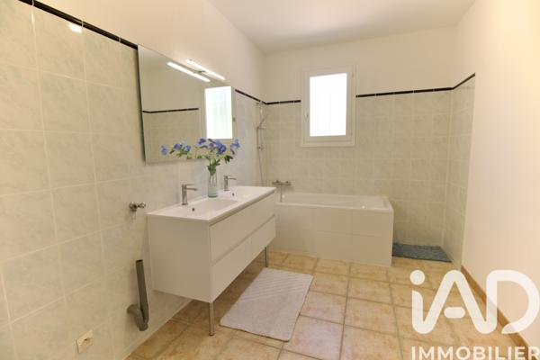 Maison à vendre 5 pièces 123 m² Lambesc