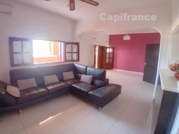 Appartement à louer 4 pièces à Mtsangamboua BANDRABOUA (976)