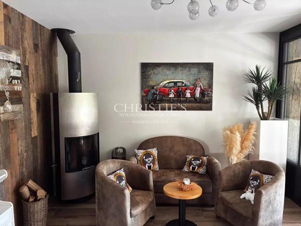 Splendide Villa de 272 m², vue mer sur Fort Boyard, accès privé au rivage