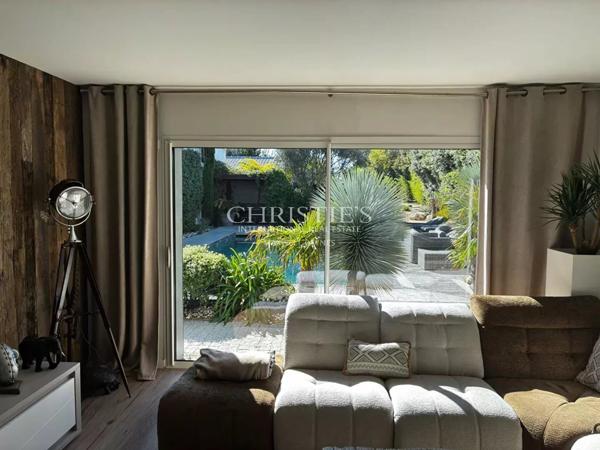 Splendide Villa de 272 m², vue mer sur Fort Boyard, accès privé au rivage