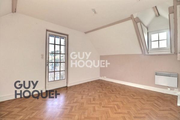 Propriété de caractère au coeur d'Orbec