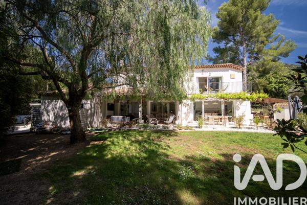 Maison à vendre 7 pièces 185 m² Sanary-sur-Mer