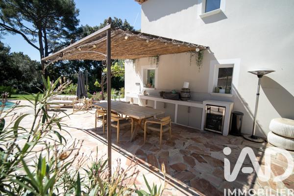 Maison à vendre 7 pièces 185 m² Sanary-sur-Mer