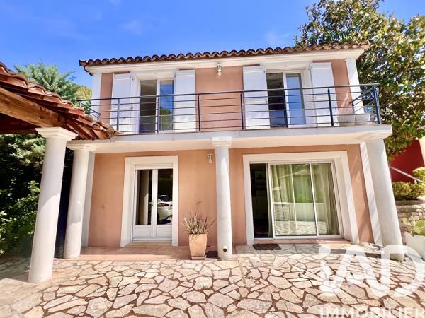 Maison à vendre 5 pièces 140 m² Saint-Raphaël