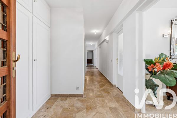 Appartement à vendre 4 pièces 122,57 m² Mandelieu-la-Napoule