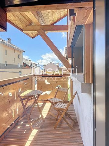 Chalet pied de pistes au calme Montgenèvre exposé sud