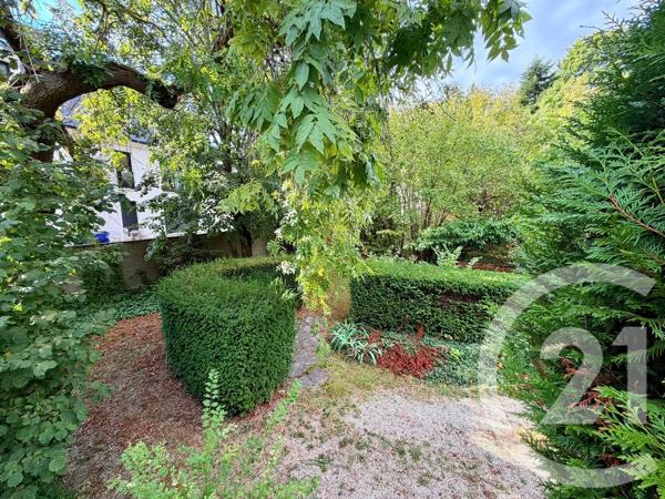Maison à vendre  9 pièces - 180 m 2   VILLEMOMBLE  - 93