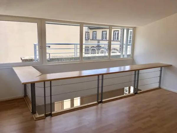 Appartement à louer 2 pièces 64.51m² Clermont-Ferrand (63000)