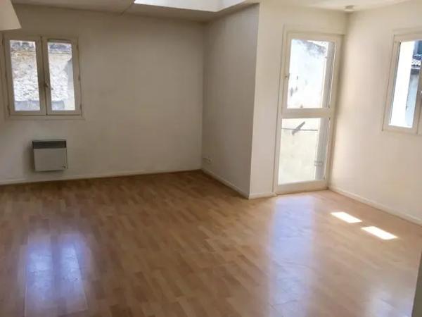 Appartement à louer 2 pièces 64.51m² Clermont-Ferrand (63000)