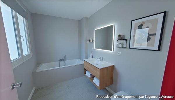 BUXEROLLES - PLAIN-PIED - PROCHE COMMODITÉS ET ÉCOLES - 121 m² - 4 CHAMBRES