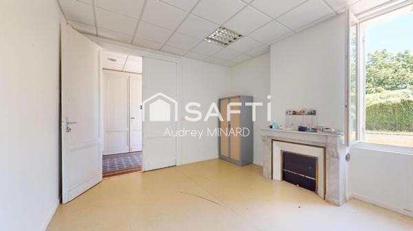 Maison ancienne de 340 m2 avec parc arboré au coeur de Léognan