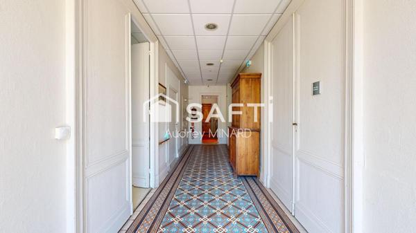 Maison ancienne de 340 m2 avec parc arboré au coeur de Léognan