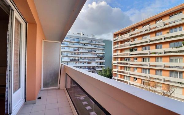 Appartement à vendre    1 pièce • 26 m2 Paris 19