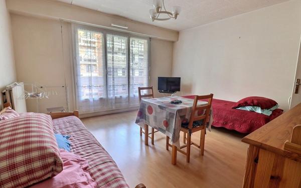 Appartement à vendre    1 pièce • 26 m2 Paris 19