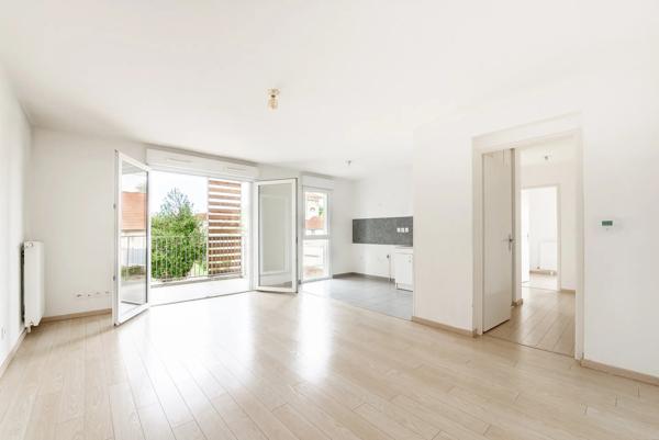 Appartement
         3 pièces
        - 63 m² 218 500 € *