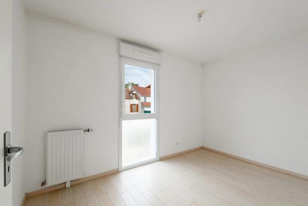 Appartement
         3 pièces
        - 63 m² 218 500 € *