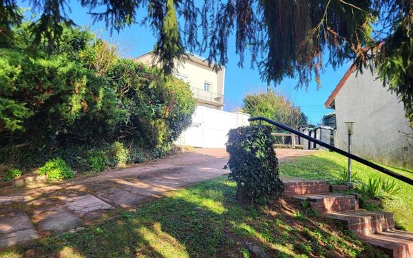 Maison à vendre    6 pièces •  Margency