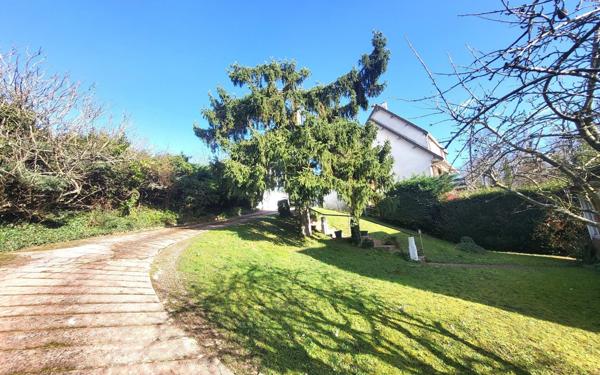 Maison à vendre    6 pièces •  Margency