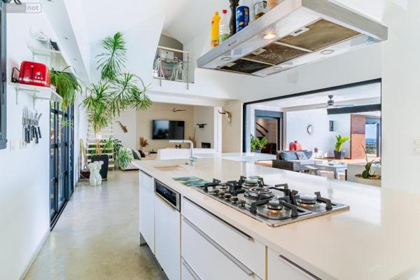 Villa à vendre à La-Saline-Les-Bains à la Réunion (97434), ref : MTLE