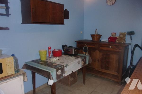 Maison  1 pièce de vie avec cuisine ouverte ,1 salle de bains 3 chambres,1WC, 1 cellier,1 garage