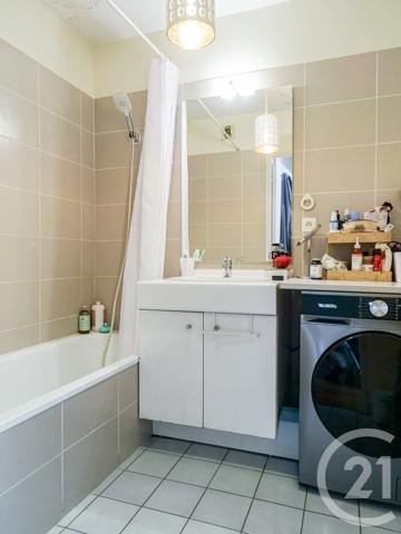 Appartement F3 à vendre  3 pièces - 66 m 2   LYON  - 69003