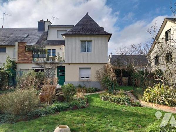 Maison à Vendre à Rennes (35000) en Ille-et-Vilaine (35)

Au coeur d'un lotissement résidenti...