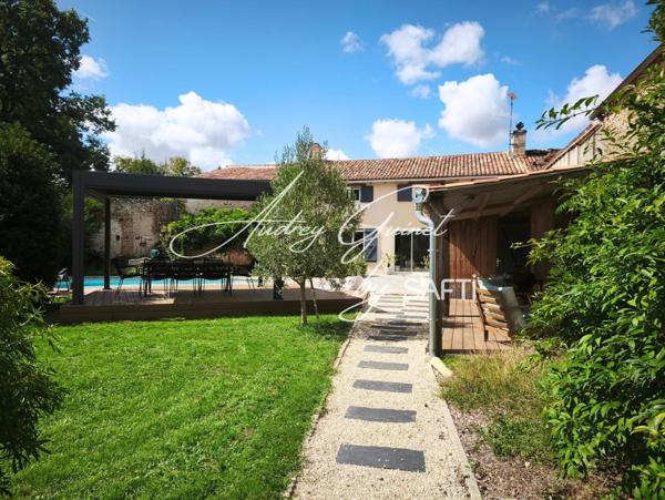 Maison de caractère, avec sa piscine