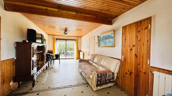 A VENDRE MAISON DE TYPE 4 AVEC JARDIN ET GARAGE - SECTEUR BASSENS , Bassens A VENDRE MAISON DE TYPE 4 AVEC JARDIN ET GARAGE - SECTEUR BASSENS , Bassens