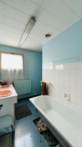 A VENDRE MAISON DE TYPE 4 AVEC JARDIN ET GARAGE - SECTEUR BASSENS , Bassens A VENDRE MAISON DE TYPE 4 AVEC JARDIN ET GARAGE - SECTEUR BASSENS , Bassens