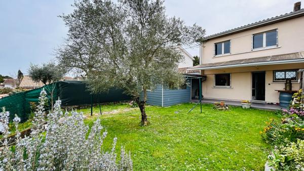 A VENDRE MAISON DE TYPE 4 AVEC JARDIN ET GARAGE - SECTEUR BASSENS , Bassens A VENDRE MAISON DE TYPE 4 AVEC JARDIN ET GARAGE - SECTEUR BASSENS , Bassens