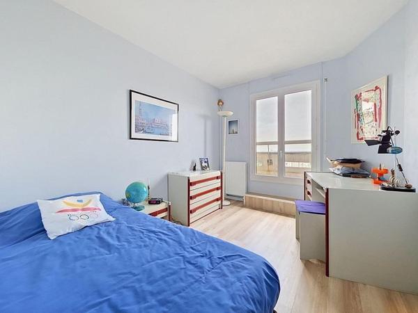 Appartement 4 pièces 90m² avec terrasse plein ciel 100m²