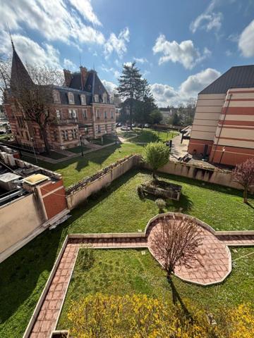 À vendre Charmant 2 pièces de 37 m² à Melun Emplacement idéal !