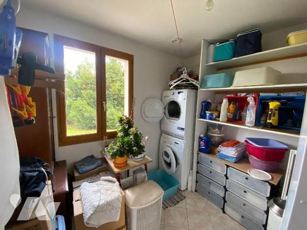  Une charmante maison de plain-pied située à Aubigné-Racan, en pleine campagne tout en restant ...