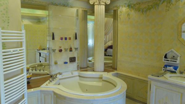 Hyères (83400) HYERES - Villa d'exception avec vue mer panoramique