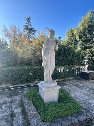 Hyères (83400) HYERES - Villa d'exception avec vue mer panoramique