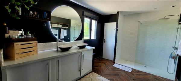 Maison à vendre |  Saint-Georges-des-Coteaux |  4 pièces | 150 m²