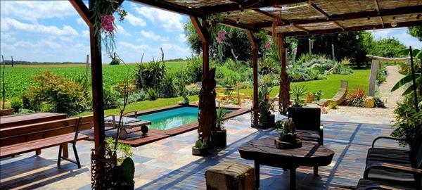 Maison à vendre |  Saint-Georges-des-Coteaux |  4 pièces | 150 m²