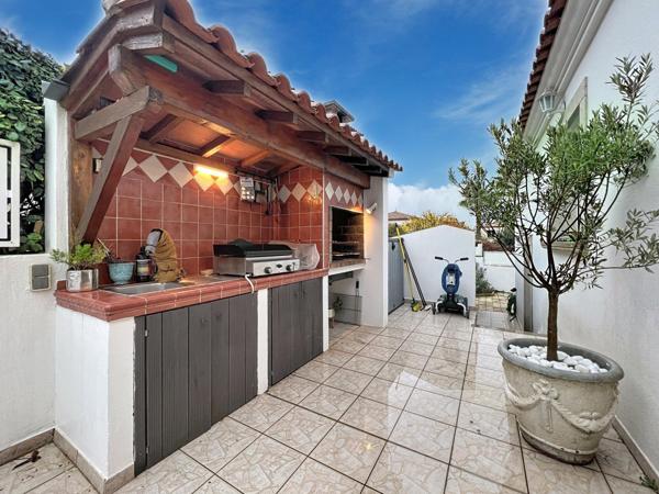 VILLA DE STANDING SPACIEUSE ET LUMINEUSE - PISCINE