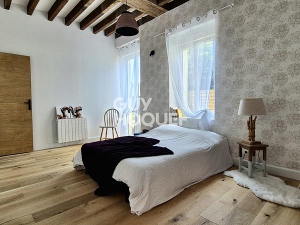 CHARMANTE MAISON DE VILLE RENOVEE 220 m²  AVEC JARDIN