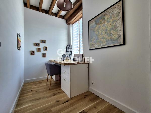 CHARMANTE MAISON DE VILLE RENOVEE 220 m²  AVEC JARDIN