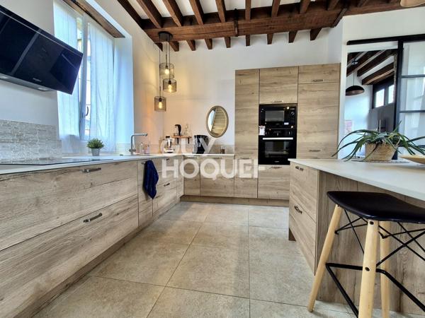 CHARMANTE MAISON DE VILLE RENOVEE 220 m²  AVEC JARDIN