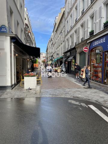 Au cœur des commerces à vendre de 1 pièce de 21.5 m²