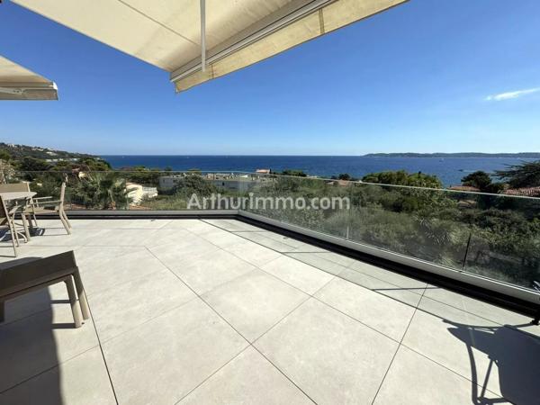 Vente                                                      Appartement
                        
                     4 pièces                      105 m2                     à Sainte-Maxime