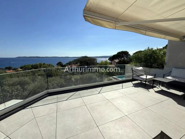 Vente                                                      Appartement
                        
                     4 pièces                      105 m2                     à Sainte-Maxime