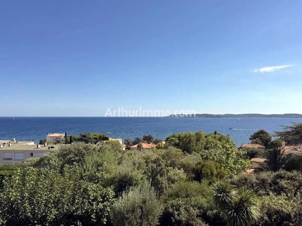 Vente                                                      Appartement
                        
                     4 pièces                      105 m2                     à Sainte-Maxime
