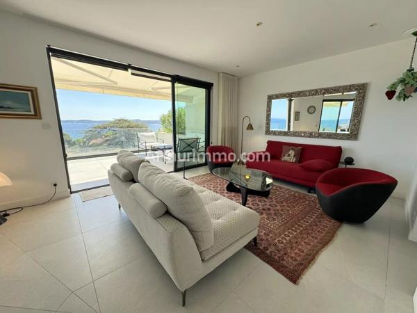 Vente                                                      Appartement
                        
                     4 pièces                      105 m2                     à Sainte-Maxime
