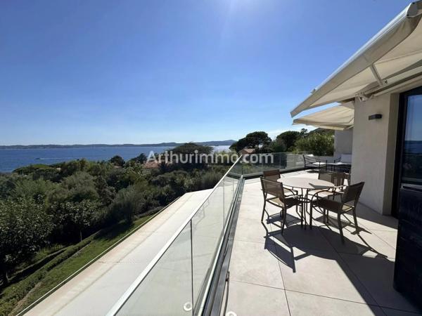 Vente                                                      Appartement
                        
                     4 pièces                      105 m2                     à Sainte-Maxime