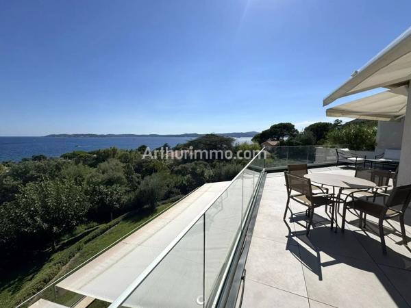 Vente                                                      Appartement
                        
                     4 pièces                      105 m2                     à Sainte-Maxime